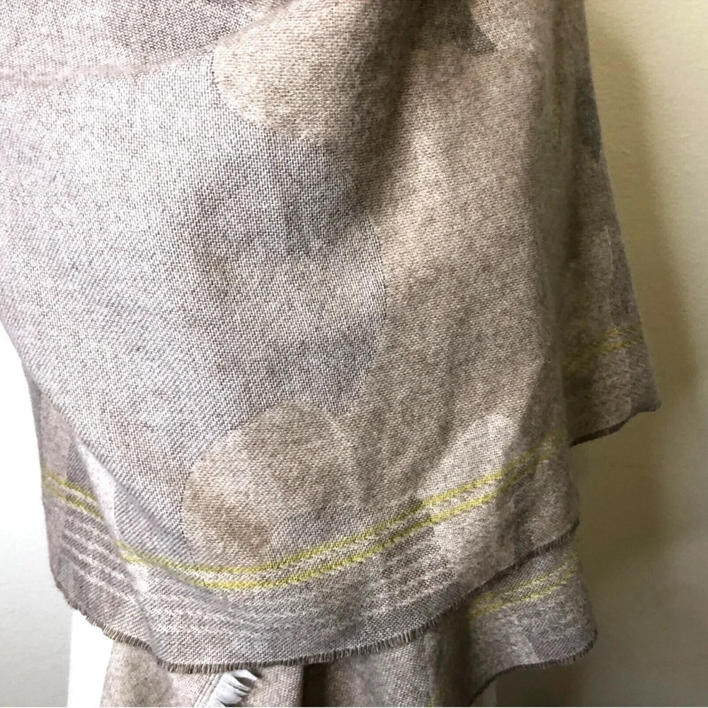 Gap Scarf Wrap Oversized Tan Touch Of Yellow Very Soft Wrap